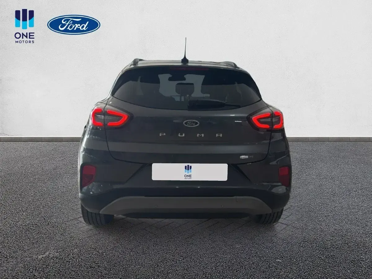 Usado Ford Puma Titanium 125 CV (91 kW) 2021 Gris magnetic (metalizado) SUV