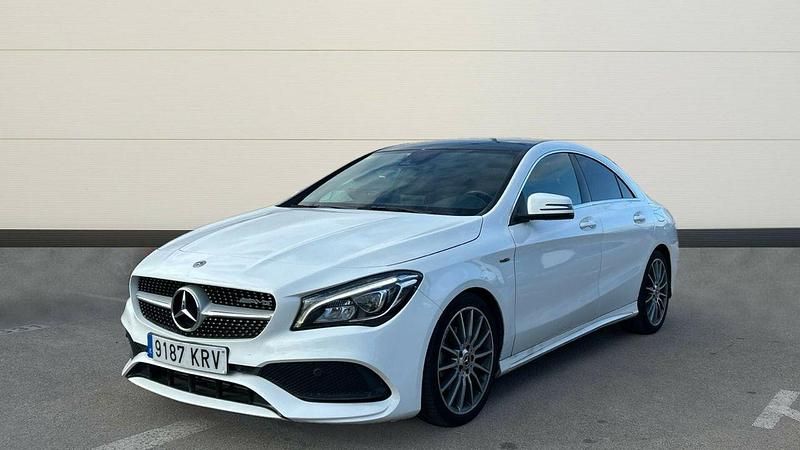 Usado Mercedes CLA200 AMG line 156 CV (114 kW) 2018 Blanco Berlina