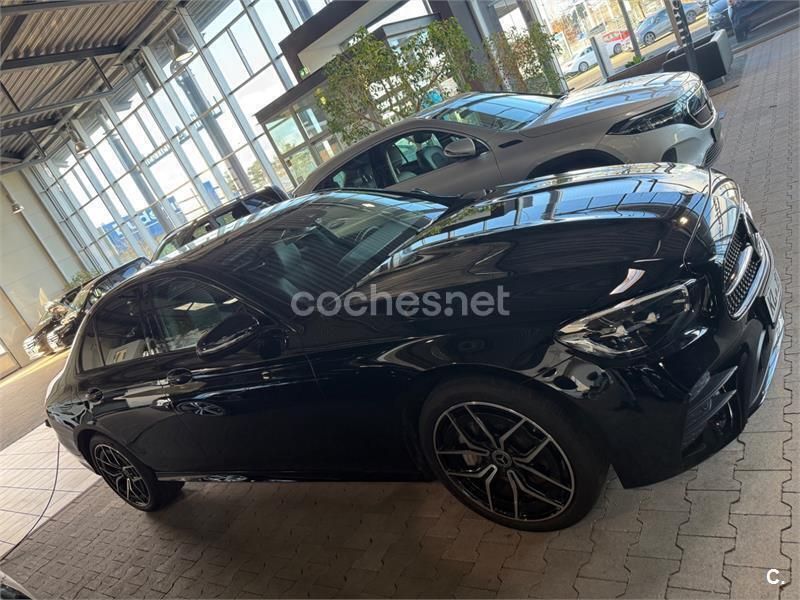 Negro Usado 2022 Mercedes E300 Berlina | 42.600 € (Precio justo) - Imagen 1/4