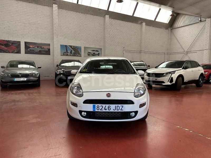 Blanco Usado 2015 Fiat Punto Pop Utilitario | 7500 € (Precio justo) - Imagen 1/4