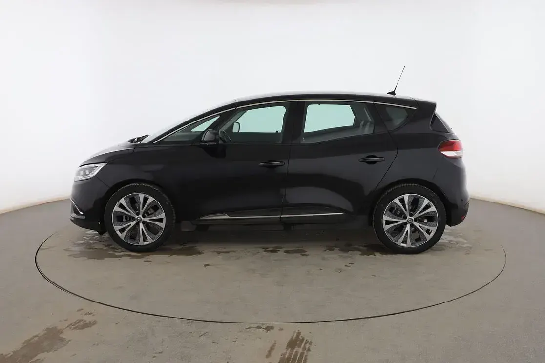 Usado Renault Scenic E-Tech Zen 140 CV (102 kW) 2018 Negro Monovolumen