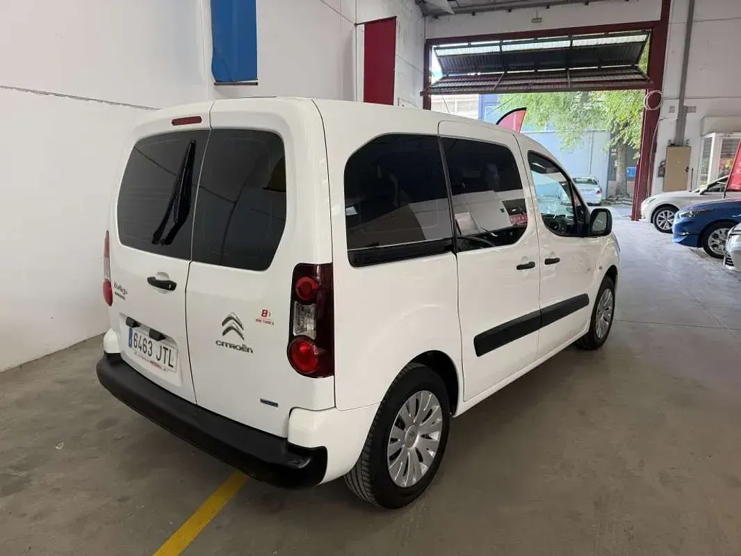 Usado Citroën Berlingo Feel 99 CV (72 kW) 2016 Blanco Monovolumen