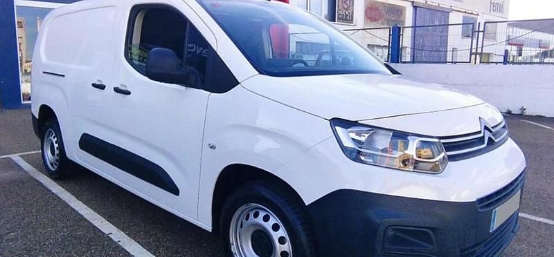 Usado Citroën Berlingo 102 CV (75 kW) 2019 Ewp  pintura blanco banquise Monovolumen