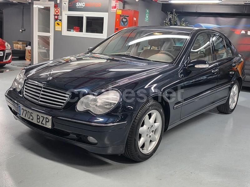 Azul Usado 2002 Mercedes C240 Elegance Berlina | 7999 € (Precio justo) - Imagen 1/4