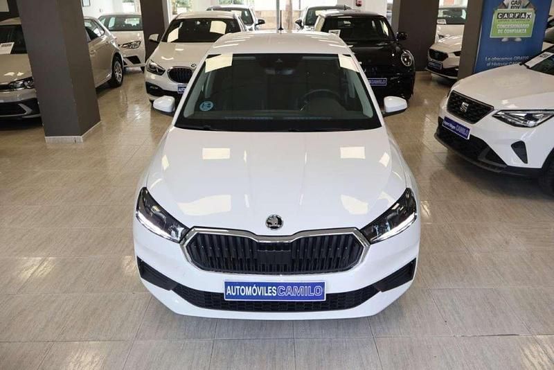 Usado Skoda Fabia Ambition 95 CV (69 kW) 2022 Blanco Utilitario