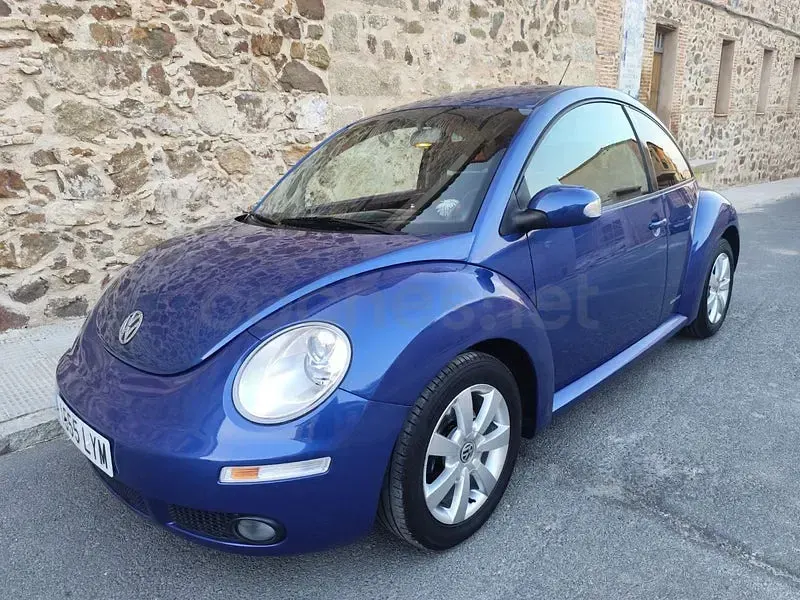 Usado VW New Beetle 105 CV (77 kW) 2009 Azul Utilitario