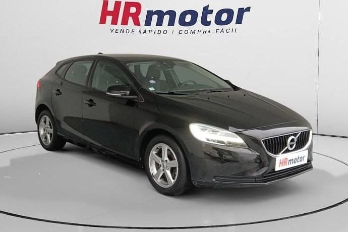 Usado 2016 Volvo V40 Momentum | 13.790 € (Buen precio) - Imagen 1/4