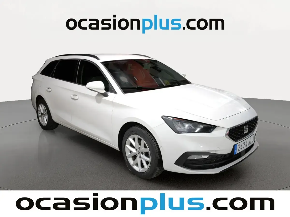 Usado Seat Leon ST Style 131 CV (96 kW) 2023 Blanco Familiar