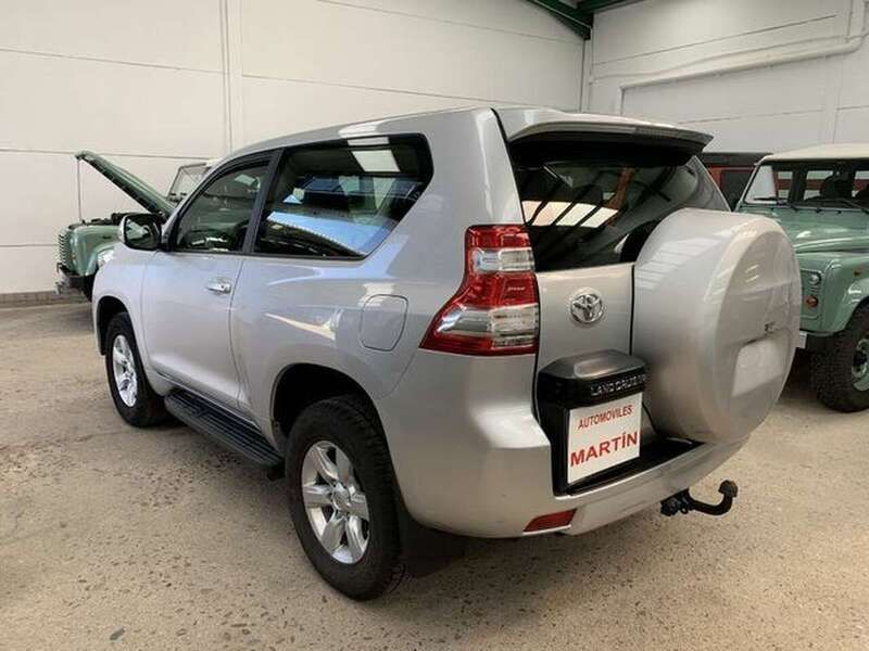 Usado Toyota Land Cruiser 177 CV (130 kW) 2016 Plata SUV
