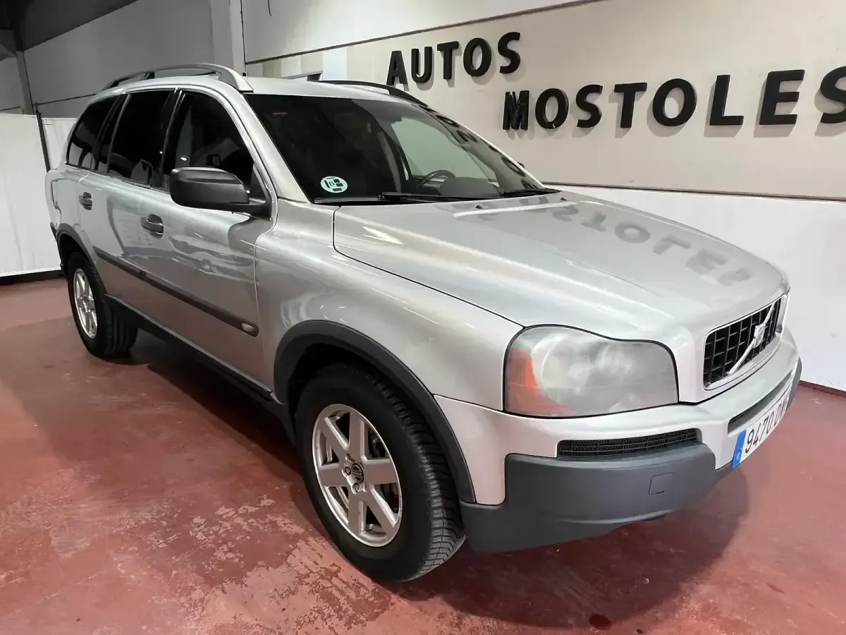 Usado Volvo XC90 Momentum 185 HP (136 kW) 2006 SUV