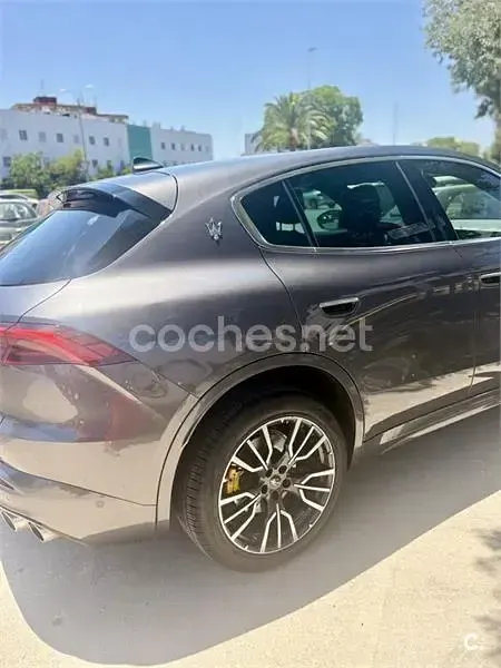 Usado Maserati Grecale GT 300 CV (220 kW) 2022 Gris / plata SUV