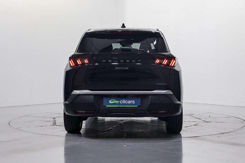 Usado Peugeot 5008 Allure 136 CV (100 kW) 2025 Negro SUV