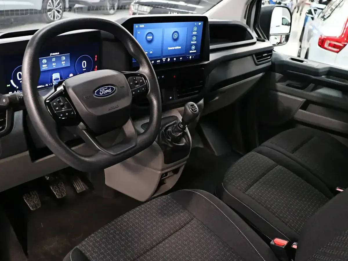Usado Ford Transit Custom Trend 110 CV (80 kW) 2024 Blanco Van