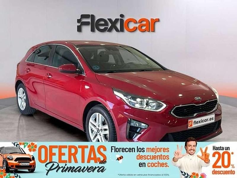 Usado Kia Ceed 120 CV (88 kW) 2019 Rojo Utilitario