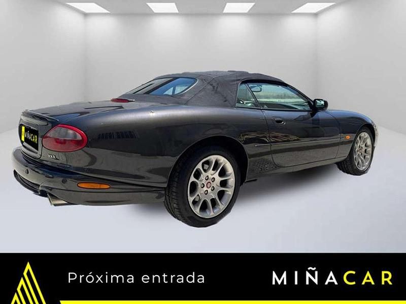 Usado Jaguar XKR 370 CV (272 kW) 2000 Negro Coupe