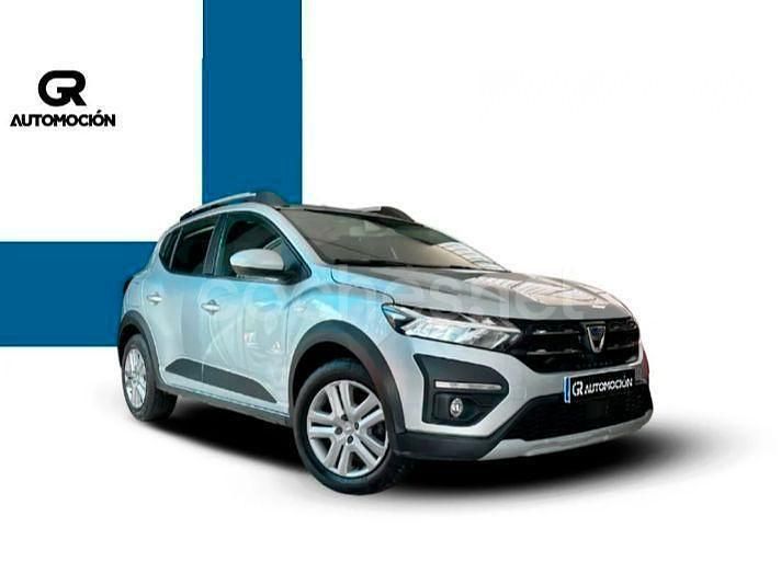 Gris / plata Usado 2022 Dacia Sandero Comfort Utilitario | 15.990 € (Caro) - Imagen 1/4