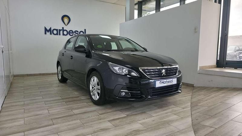 Usado Peugeot 308 Active 110 CV (80 kW) 2021 Negro Utilitario