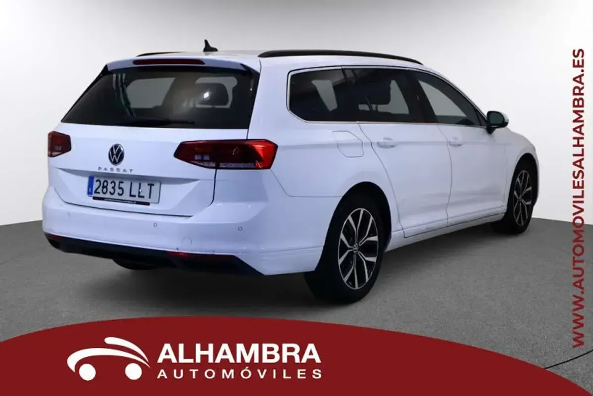 Usado VW Passat Executive 120 CV (88 kW) 2021 Familiar
