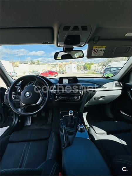 Usado BMW 318 Sport Line 150 CV (110 kW) 2018 Gris / plata Berlina