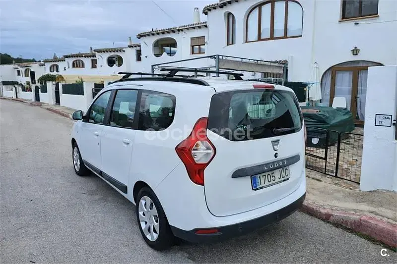 Usado Dacia Lodgy 100 CV (73 kW) 2016 Blanco Monovolumen