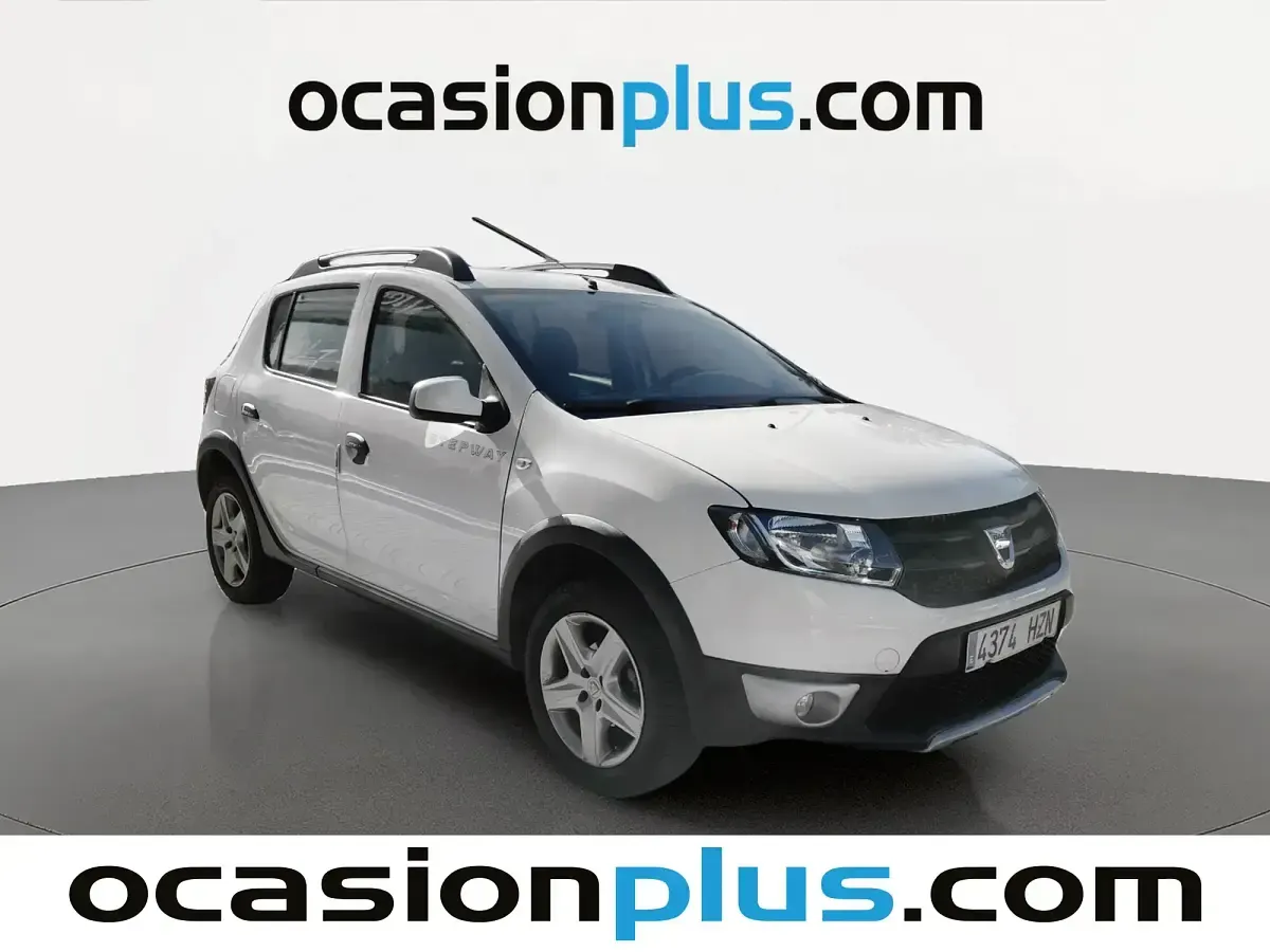 Usado Dacia Sandero Stepway 90 CV (66 kW) 2014 Blanco Utilitario