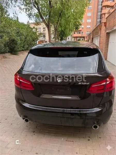Usado BMW 218 150 CV (110 kW) 2018 Negro Familiar
