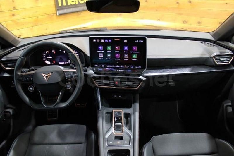 Usado Cupra Leon 150 CV (110 kW) 2025 Gris / plata Familiar