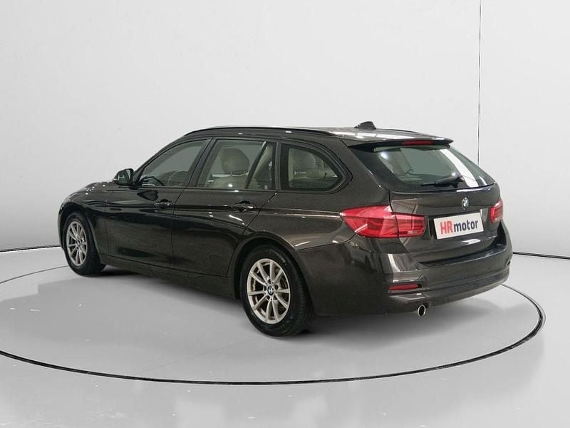 Usado BMW 316 Advantage 116 CV (85 kW) 2017 Negro Familiar