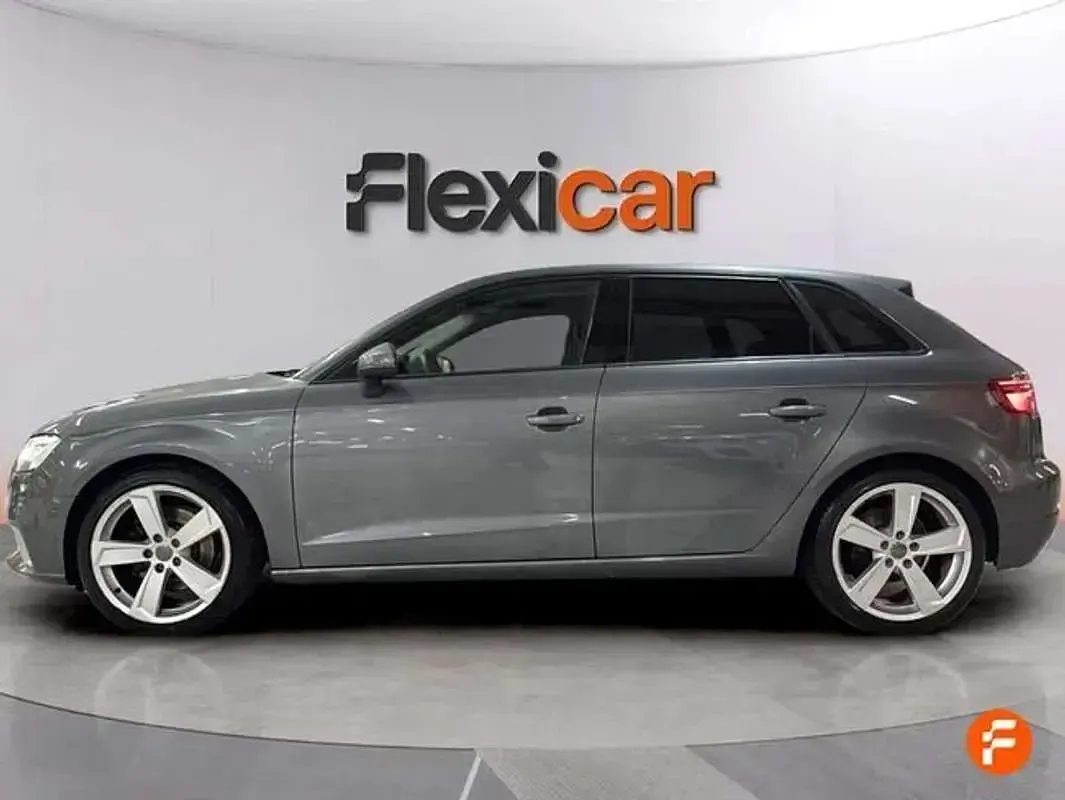 Usado Audi A3 184 CV (135 kW) 2017 Gris Utilitario