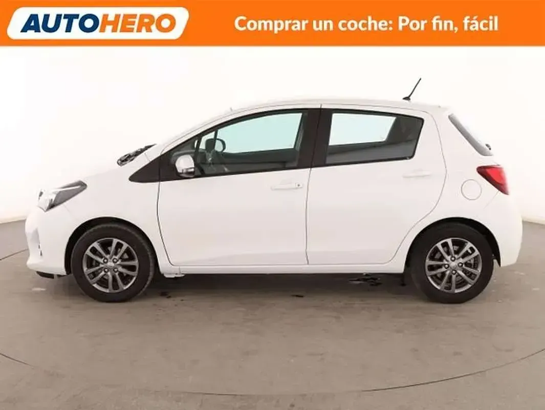 Usado Toyota Yaris Active 101 CV (74 kW) 2015 Blanco Utilitario