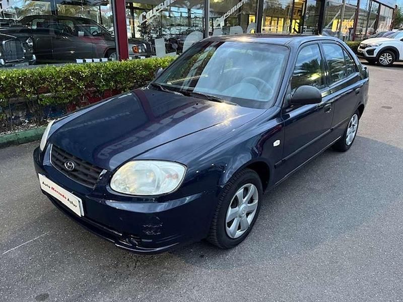 Negro Usado 2005 Hyundai Accent Utilitario | 2500 € - Imagen 1/4