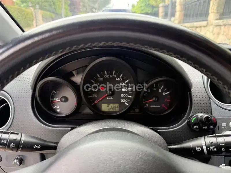 Usado Mitsubishi Colt 95 CV (69 kW) 2008 Blanco Monovolumen