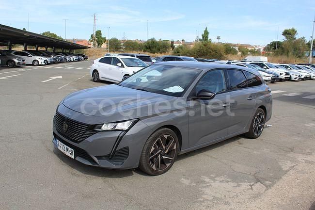 Usado Peugeot 308 SW Allure 130 CV (95 kW) 2024 Gris / plata Familiar