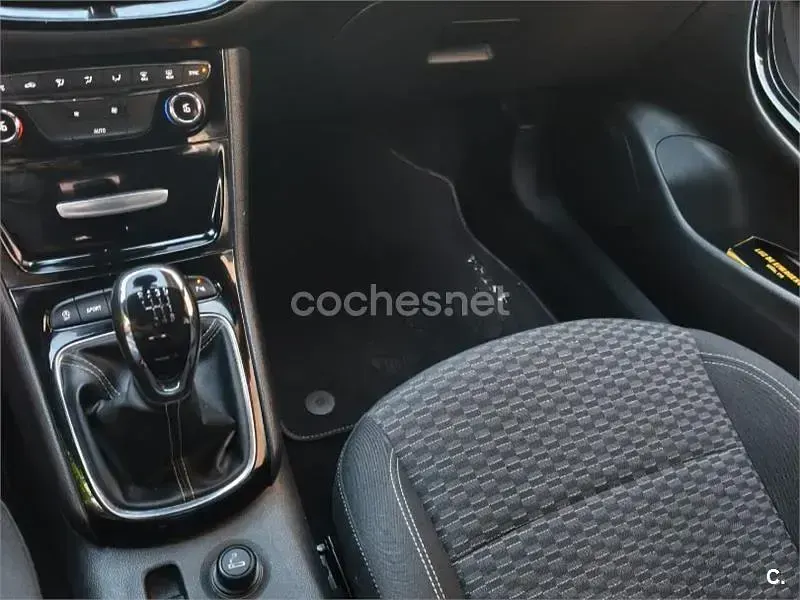 Usado Opel Astra Dynamic 136 CV (100 kW) 2018 Blanco Familiar