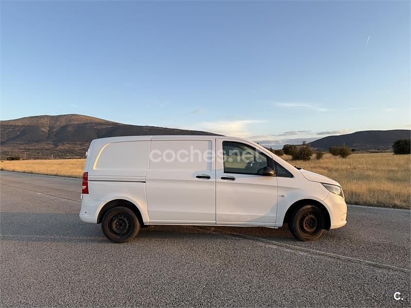 Blanco Usado 2016 Mercedes V200 Monovolumen | 14.500 € - Imagen 1/3