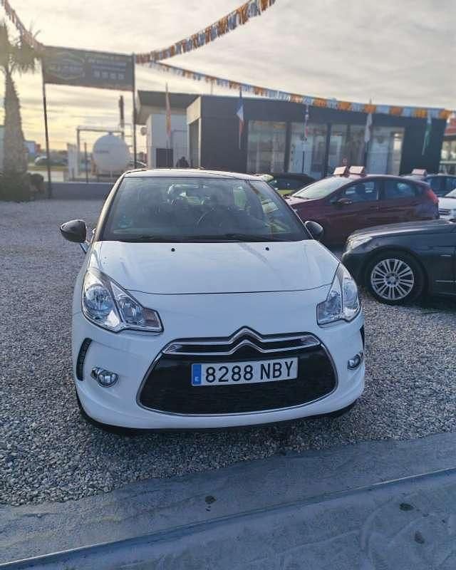 Usado Citroën DS3 PureTech 82 CV (60 kW) 2014 Blanco Utilitario