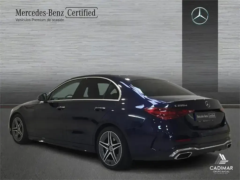 Käytetty Mercedes C220 AMG line 200 HP (147 kW) 2022 Sininen Sedan