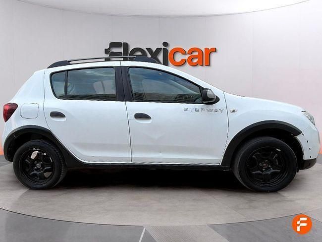 Usado Dacia Sandero Stepway 90 CV (66 kW) 2017 Blanco