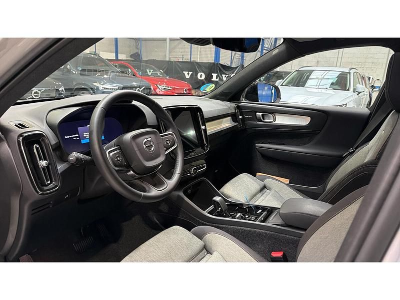 Usado Volvo XC40 Ultra 163 CV (119 kW) 2024 Gris SUV