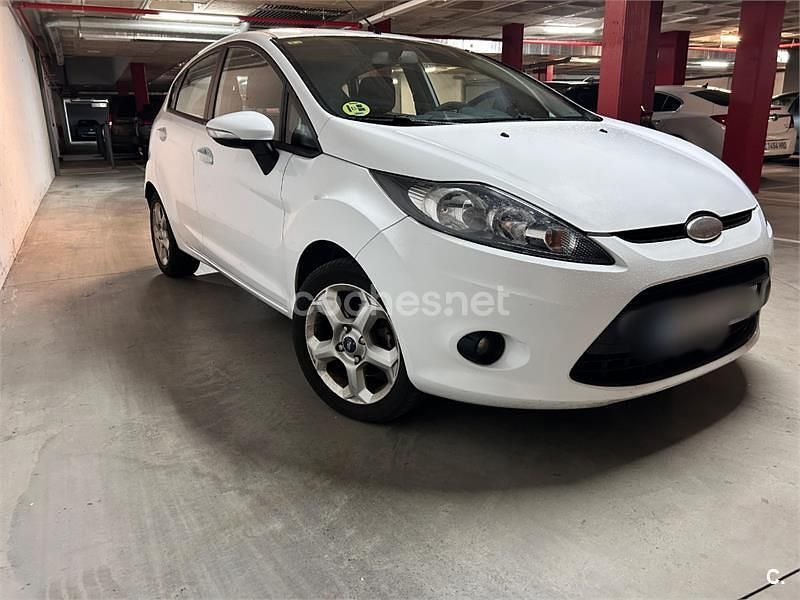 Usado Ford Fiesta Trend 68 CV (50 kW) 2009 Blanco Utilitario
