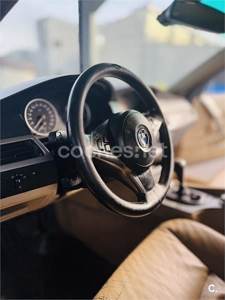 Negro Usado 2006 BMW 530 Familiar | 5500 € (Precio justo) - Imagen 1/4