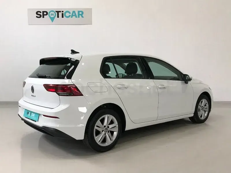Usado VW Golf VIII 115 CV (84 kW) 2022 Blanco Berlina