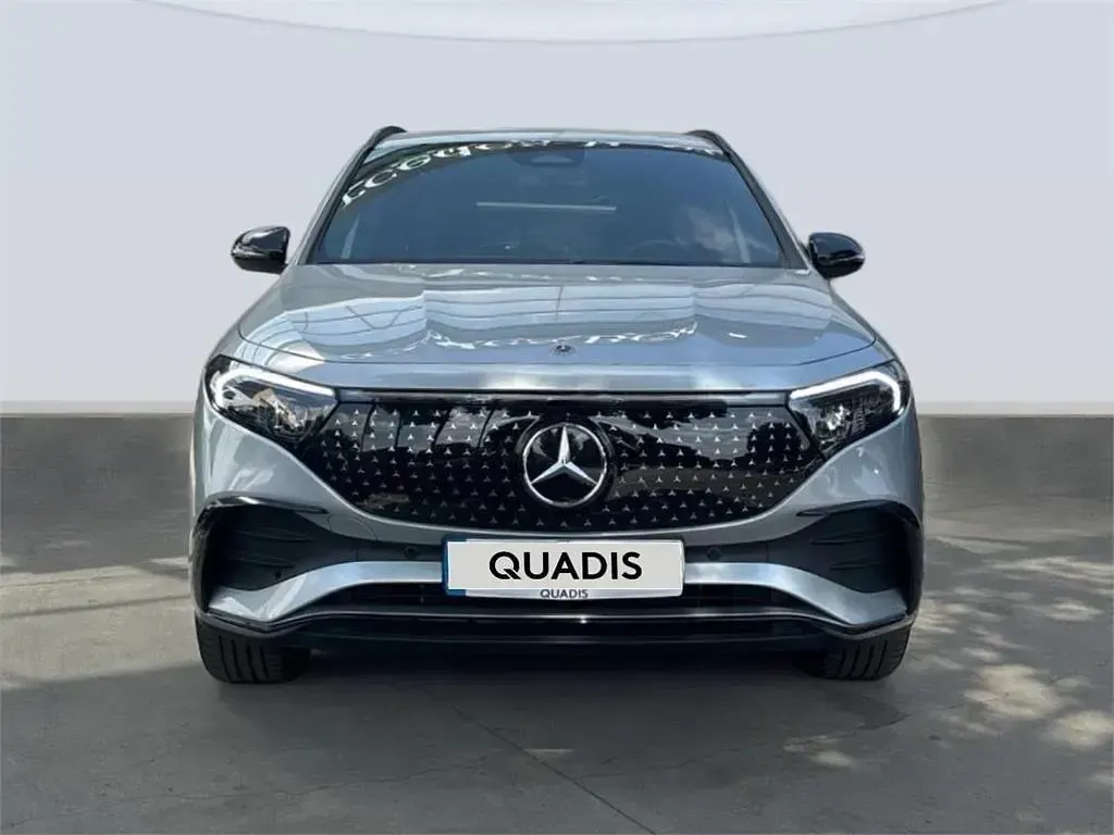 Usado Mercedes EQA250+ 139 kW (190 CV) 2026 Plata hightech SUV