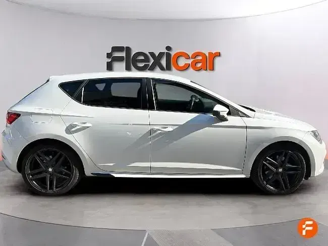 Usado Seat Leon FR 150 CV (110 kW) 2020 Blanco