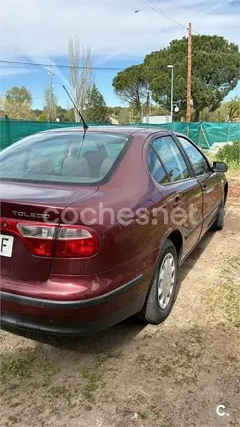Usado Seat Toledo Stella 105 CV (77 kW) 2002 Granate Berlina