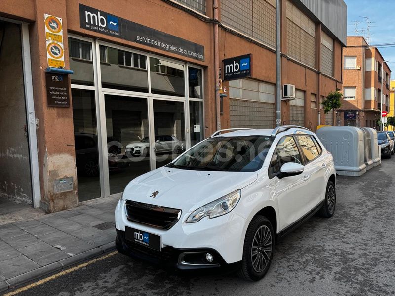 Blanco Usado 2015 Peugeot 2008 Active SUV | 9900 € (Precio justo) - Imagen 1/4
