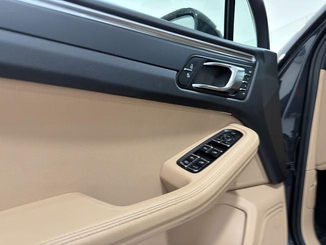 Usado Porsche Macan 245 CV (180 kW) 2021 Gris SUV
