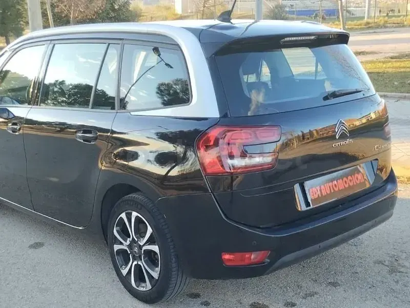 Usado Citroën C4 SpaceTourer Origins 130 CV (95 kW) 2019 Negro Monovolumen