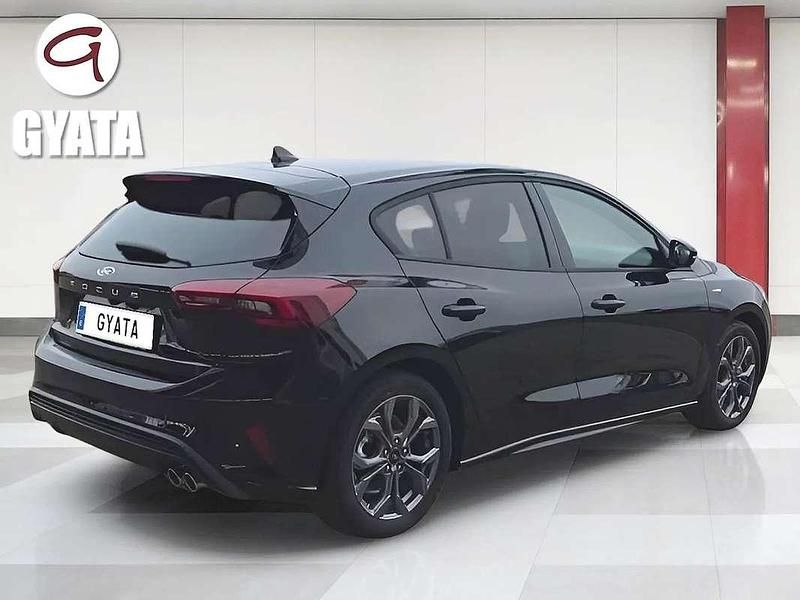 Usado Ford Focus ST-Line 155 CV (114 kW) 2024 Negro Utilitario