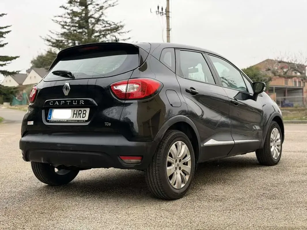 Usado Renault Captur Intens 90 CV (66 kW) 2013 Negro SUV